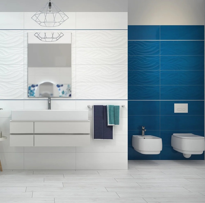 Rivestimento bagno bianco blu